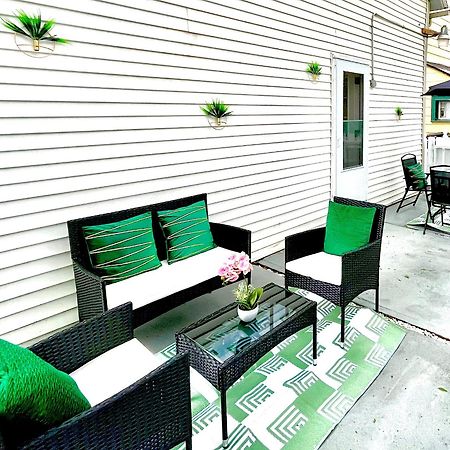 The Tremont Emerald - By Christmas Story House - Historic Charm & Modern Comfort Near Downtown With Parking, 300Mb Wifi & Self Check-In Кливленд Экстерьер фото